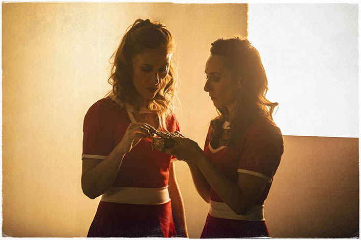 Darrera setmana d'ANNA al <a href="/teatregaudi/">Teatre Gaudí</a> · 4 funcions, de dijous a diumenge a les 19 h. Amb l'Anna Carreño i la Gemma Deusedas.