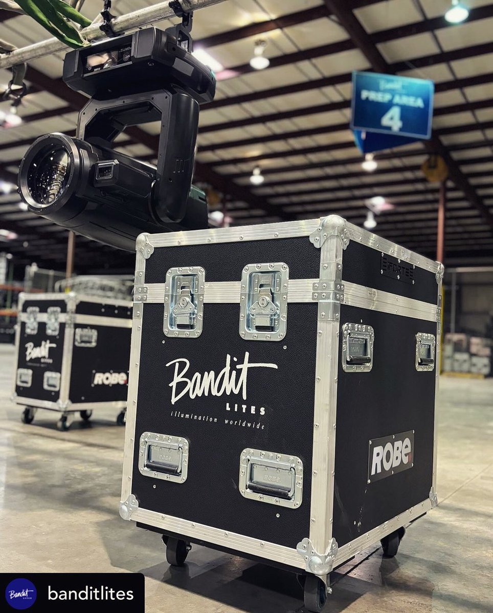 Readying the @Robelighting #iFORTE FS in Prep Area 4 at @BanditLites on a #WarehouseWednesday in Nashville.

#therobeway #robelighting #banditlites #shoplife #techlife #robeinnovation
