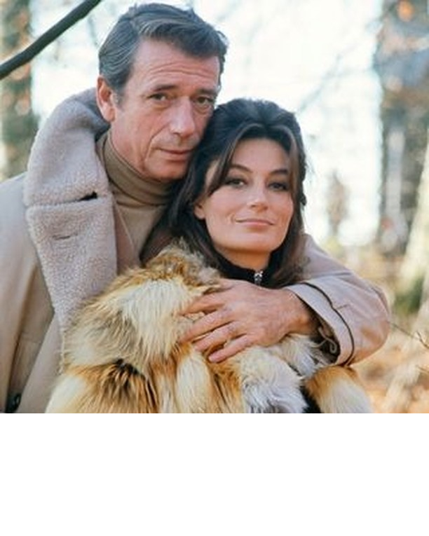Anouk Aimée and Yves Montand on the set of 'Un soir, un train' (1968) directed by André Delvaux. Photograph by Terry O’Neill

#anoukaimée #anoukaimee #yvesmontand #lesfeuillesmortes #unsoiruntrain #andredelvaux #actricefrancaise #blackandwhite #frenchcinema #cinemafrancais