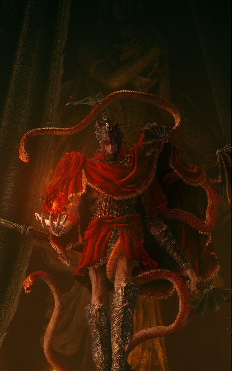 dlc 메인보스로 추정되는 메스메르 얘 일러 보면 몸에 감긴 뱀이 두 마리인거 교미하는 한 쌍의 뱀들 중 암컷을 죽였다가 여자가 되고 7년 뒤에 다시 똑같은 상황에서 수컷을 죽여서 남자로 돌아갔다는 그로신의 눈먼 예언자 테이레시아스 모티브인가 싶네...🤔 그럼 마리카-라다곤 자식일 가능성도?