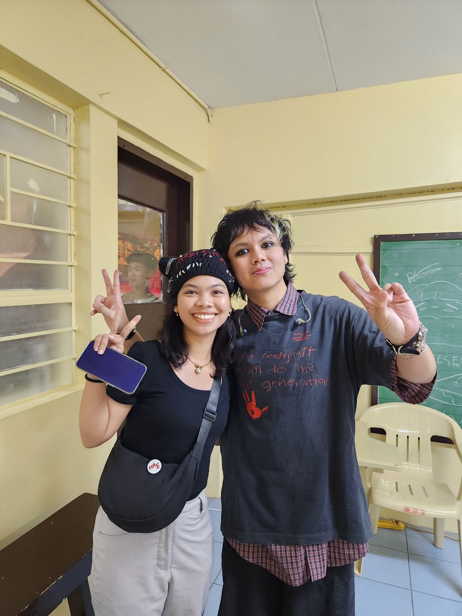 trinamonday's tweet photo. Last night 🖤🦇🩸 tysm, ily, tccic! @zildbenitez https://t.co/UOGO7L1s9s