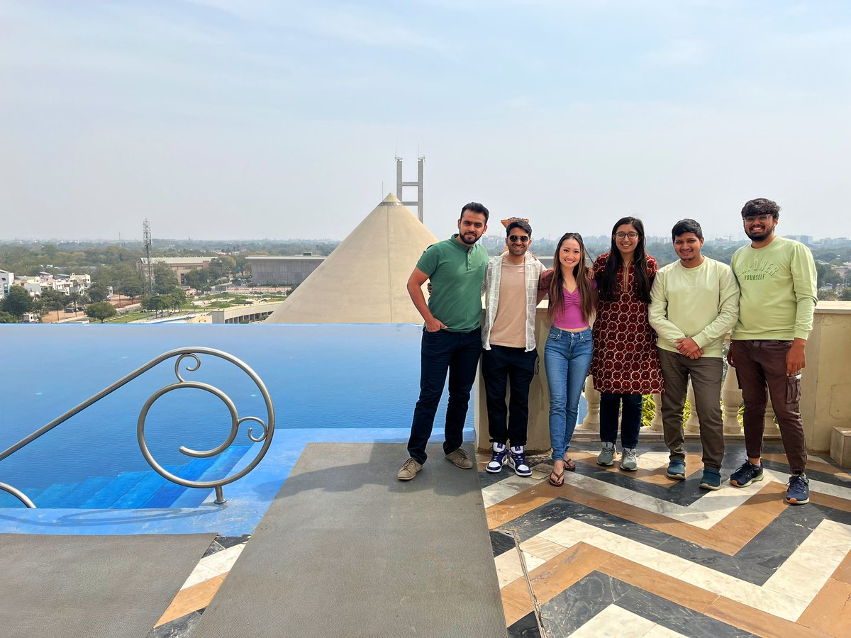 dianasoyster's tweet image. I didn’t intend for this to happen but most of my lunch &amp;amp; learners were HTF staff who didn’t get a chance to learn much about @VonageDev bc they were busy doing a great job running the event. I’m so glad we were able to share delicious food and great conversations afterwards!