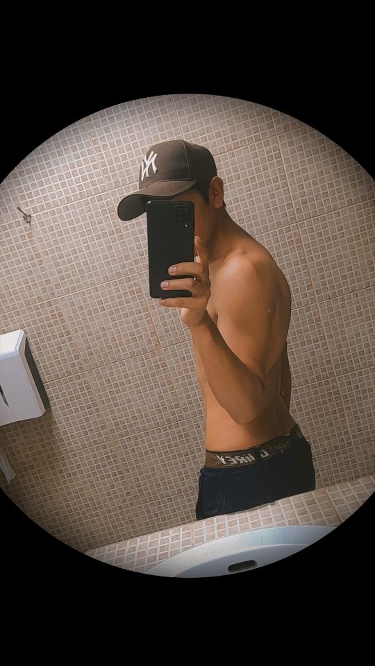 AnthonyDaniel_5's tweet photo. We're cool for the summer https://t.co/0m3OSDZeBS