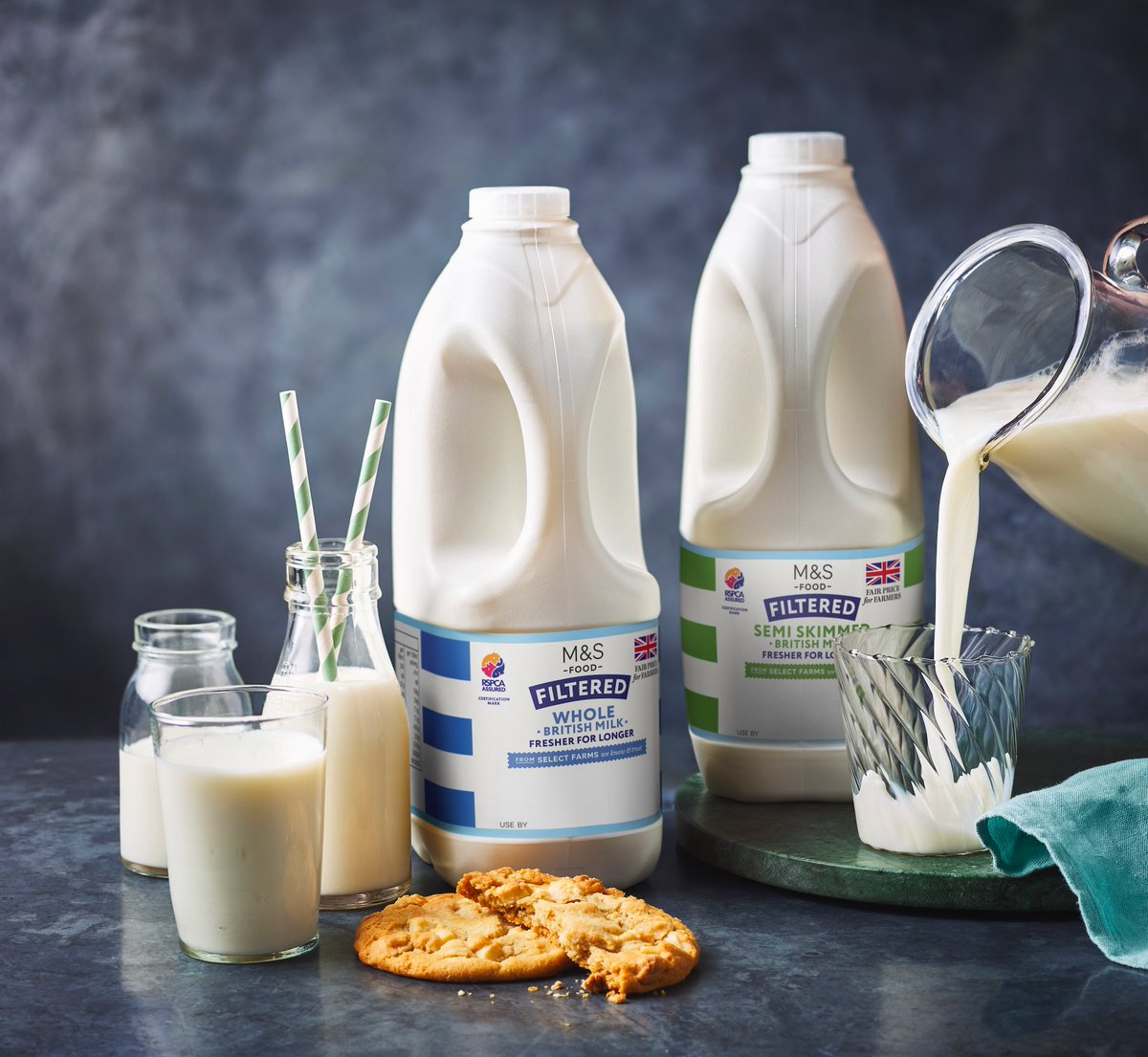 We’re committed to helping our customers reduce household food waste, so from today, our brand new 100% @rspcaassured M&S filtered milk is available in stores, with an extended shelf life of up to 15 days compared to standard fresh milk🥛 #PlanA #NotJustAnyNews #Sustainability