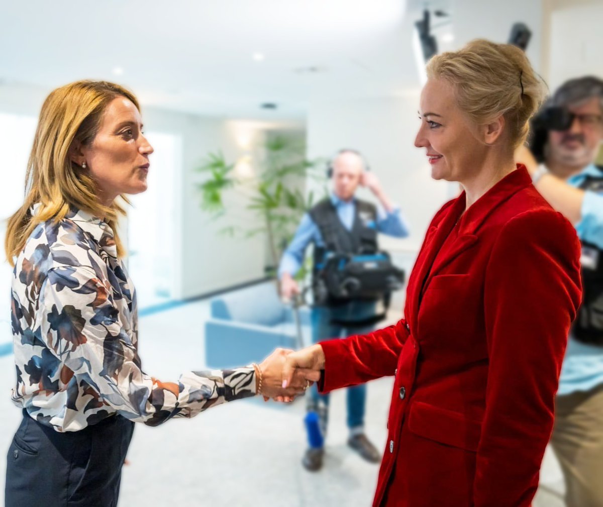 EP_President's tweet image. Grateful that the brave and brilliant @yulia_navalnaya has accepted my invitation to address next week's @Europarl_EN Plenary Session in Strasbourg and speak to the world.

Together, we will honour Alexei Navalny's legacy.