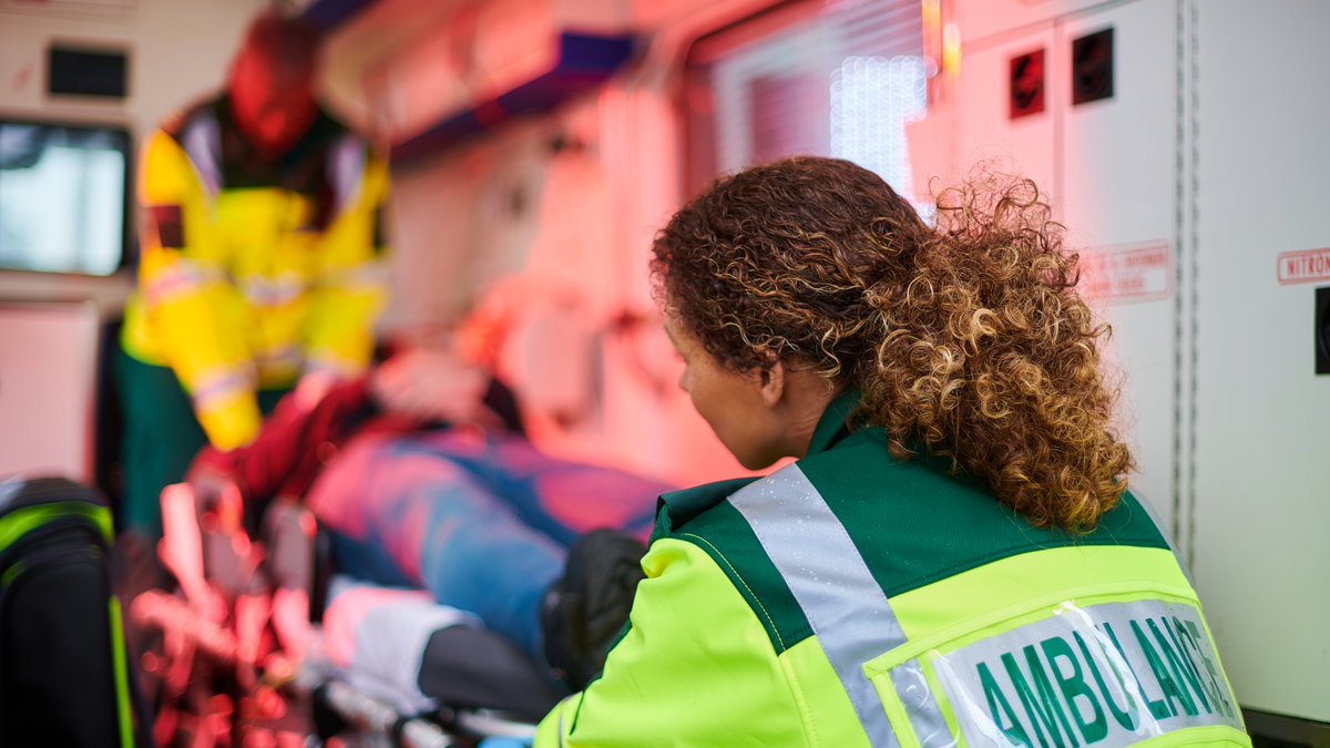 Paramedics face unique well-being challenges, especially the newly-qualified. Join @pete_phil85, a senior lecturer in paramedic science @bournemouthuni at our free talk. Explore research on identity in new paramedics aiming to enhance their resilience bit.ly/48aPiwz