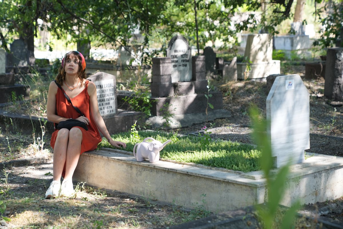 fawdfilm's tweet photo. Fairies Apologize While Dying (Short Film) 
Written &amp; Director: Berat Somuncuoglu  

Aleyna Gureli - Silva @blackvbat 

Backstage Photos https://t.co/oZq0pIq0Qb