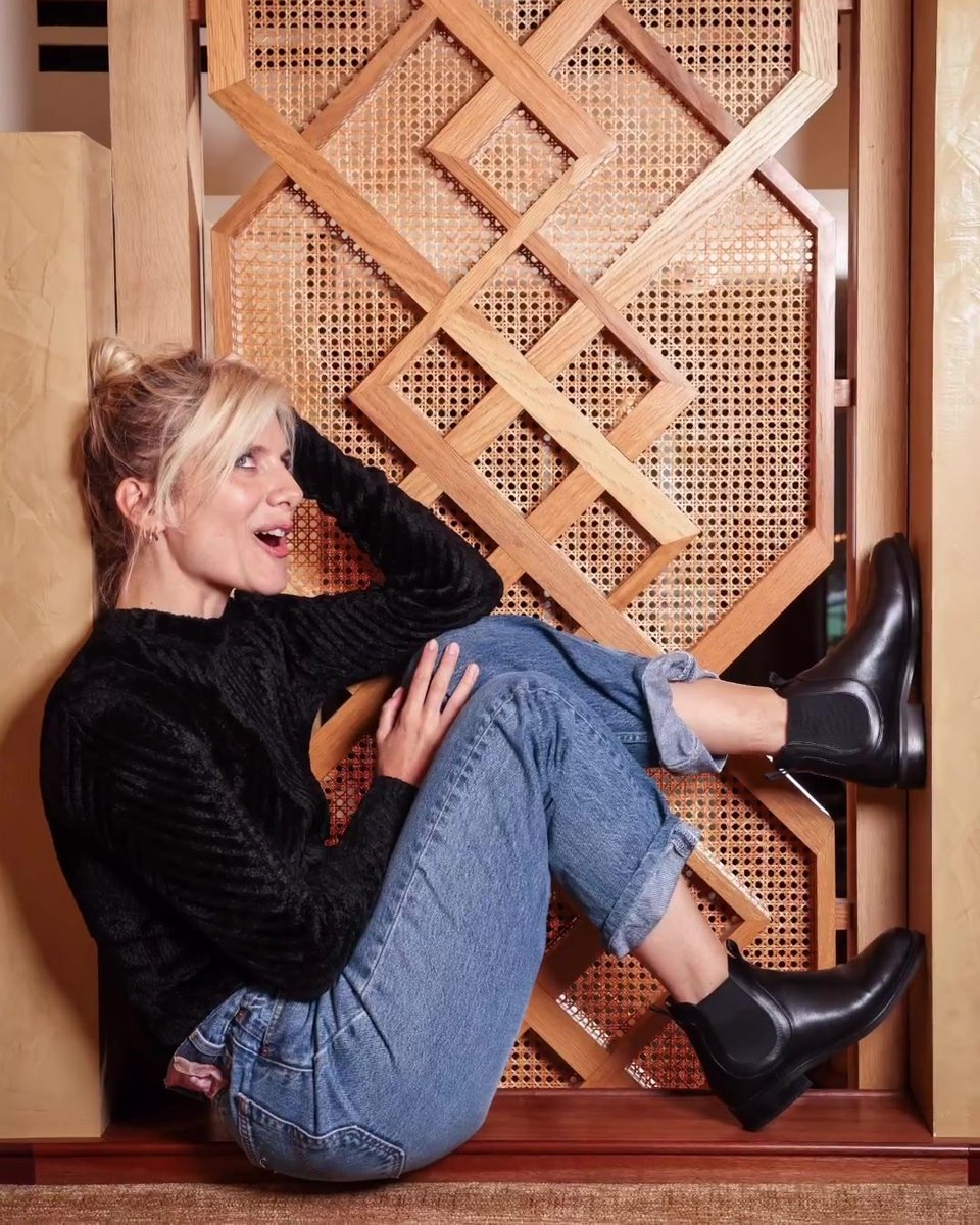 Marvellous Melanie Laurent tweet media