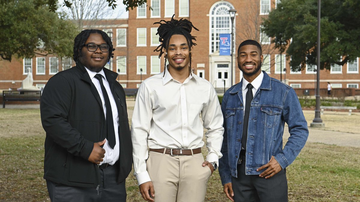 LATech's tweet photo. Hear from three Tech students from the @ulsystem's Reginald F. Lewis Scholars program on the new edition of #Beyond1894! Jayden, Joseph, and Da'Voznik discuss culture, community, and more in this special episode.

🎧 https://t.co/Y7KHTlvboV https://t.co/BZOhETIRvs