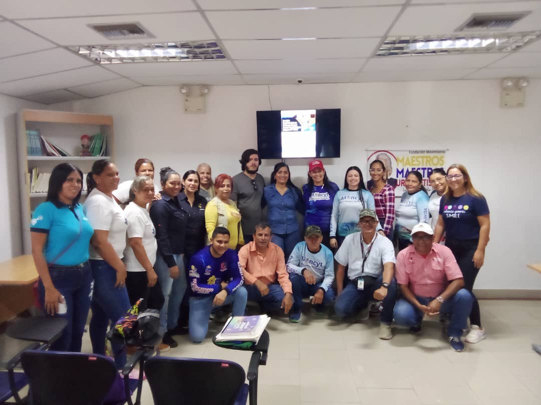 dpkeliz's tweet photo. Infocentro activo en los debate de las 7 transformaciones de Venezuela para avanzar hacia el futuro próspero (7T-2030) #7tenuniónyesfuerzo #CienciaParaLaVida @Gabrielasjr @LarosaInfove @elviraguedez2 https://t.co/79hHWFVlvr