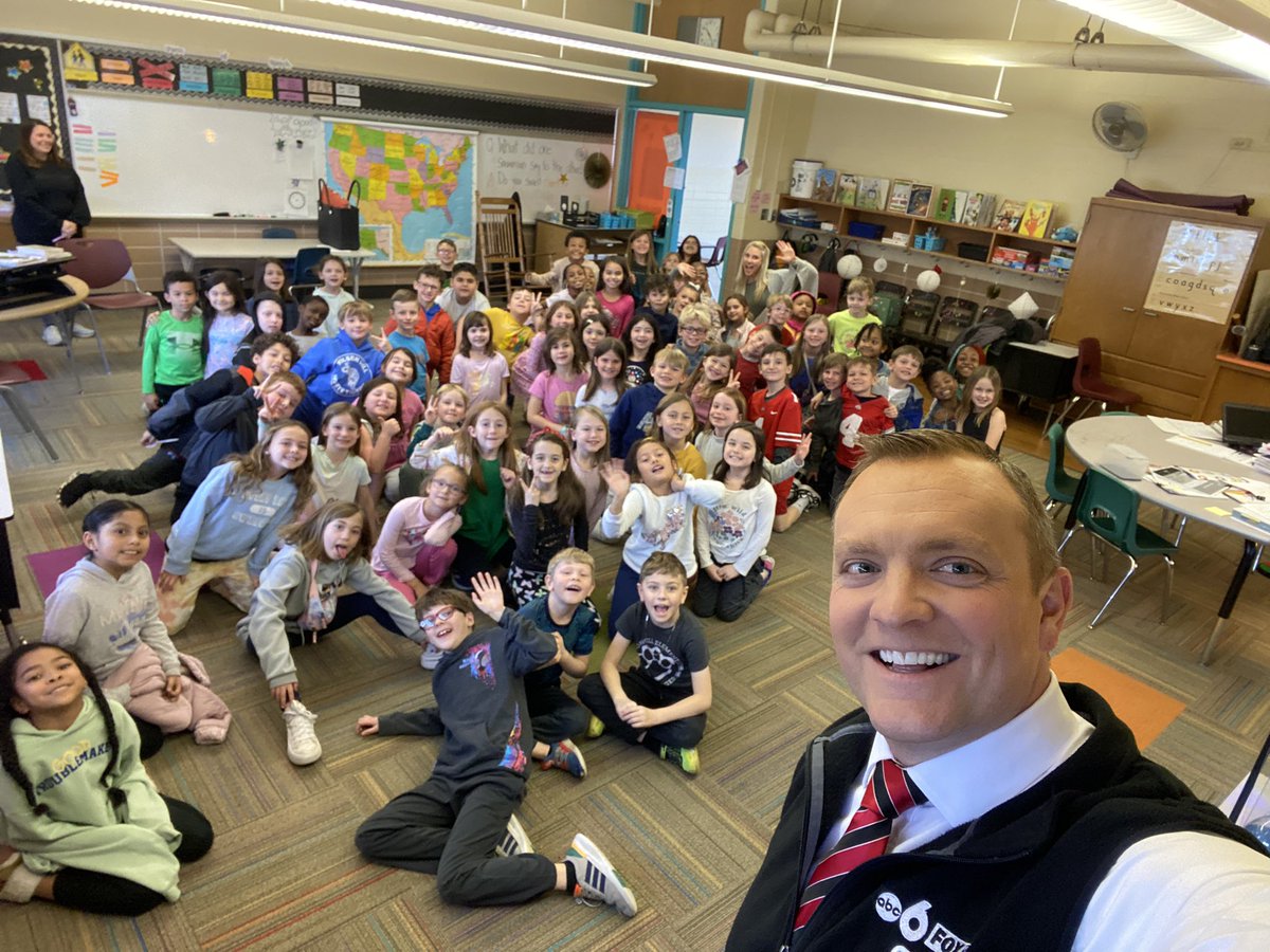 Andrew Buck Michael (@andrewwsyx6) on Twitter photo Back in the classroom again today! Wilson Hill Elementary has some smart 2nd grade students. Lots of weather talk, and also some questions about the upcoming eclipse. <a href="/wcsdistrict/">Worthington Schools</a> Back in the classroom again today! Wilson Hill Elementary has some smart 2nd grade students. Lots of weather talk, and also some questions about the upcoming eclipse. <a href="/wcsdistrict/">Worthington Schools</a>