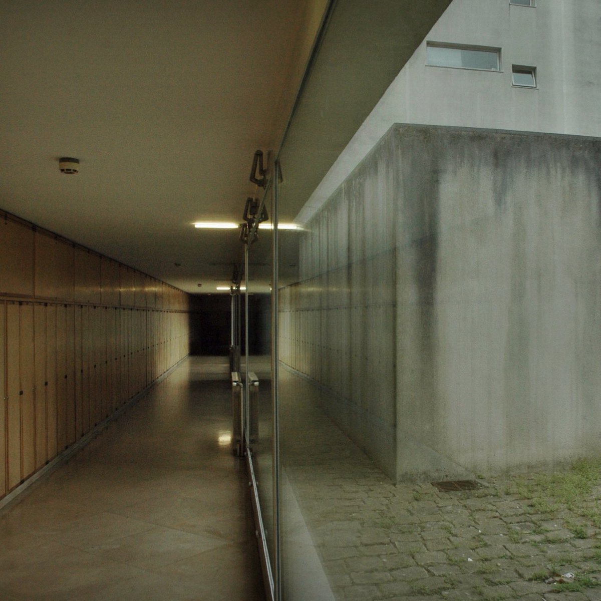 moleskind's tweet photo. Interior 
Hakan Tuzun Sengun
Faculdade de Arquitectura da Universidade do Porto
2013

#faup 
#alvarosiza
#porto https://t.co/AXEo0Rya6e