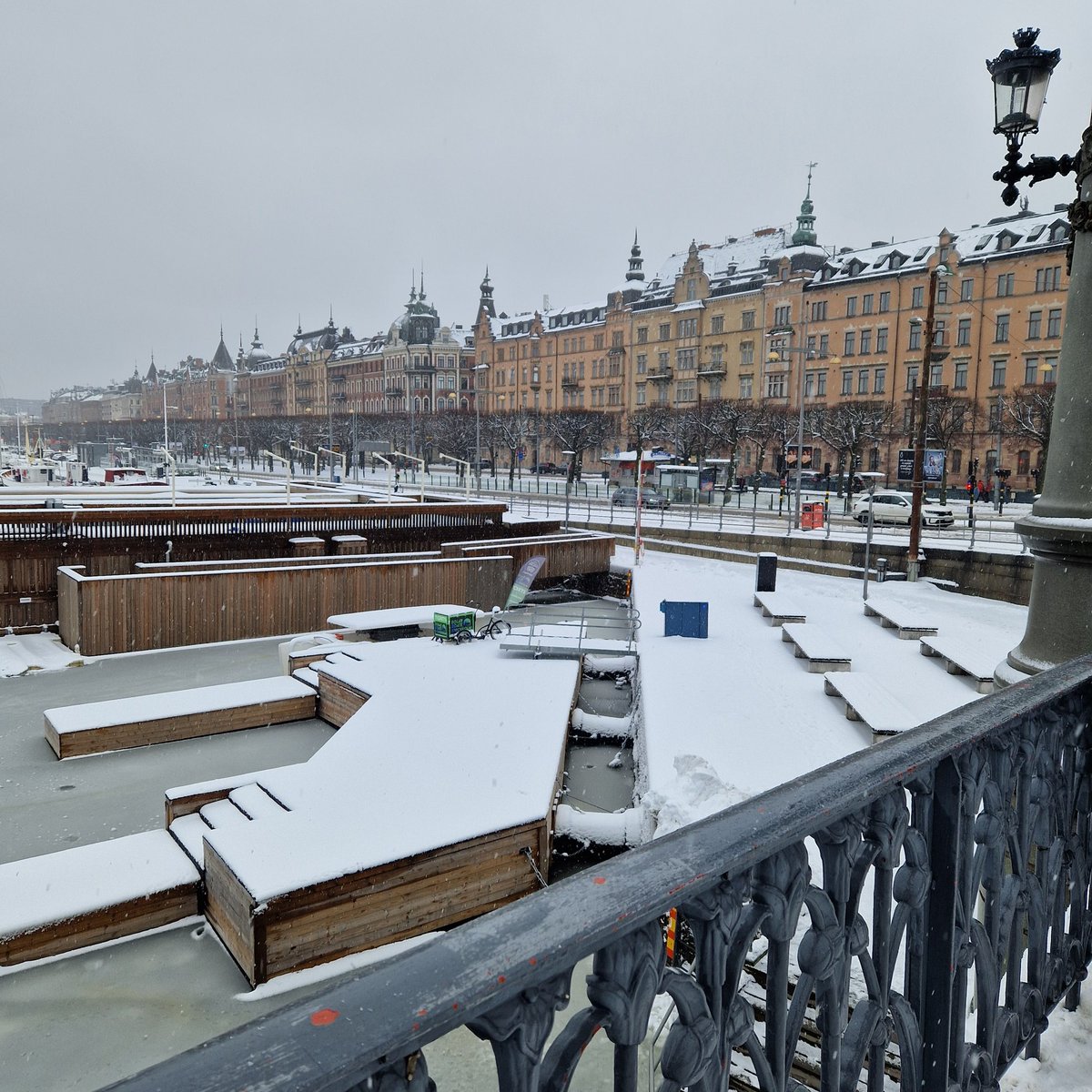 MINITITAN tweet media