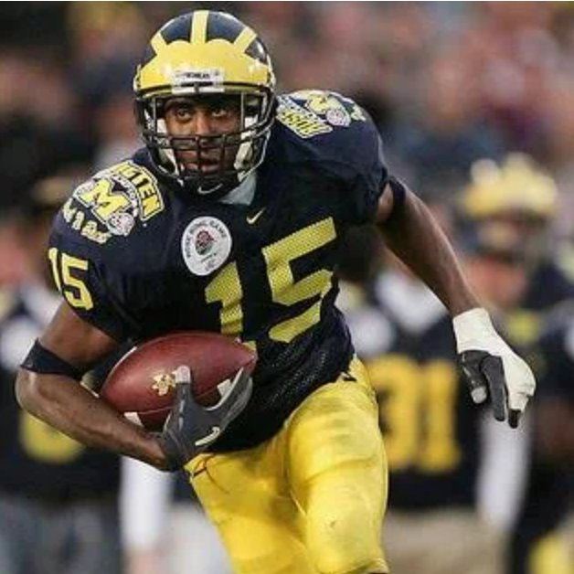 Countdown to the 2025 #RoseBowl Game: 3️⃣1️⃣5️⃣ days. In 2005, @UMichFootball WR Steve Breaston set a then-Rose Bowl Game record with 315 total yards, breaking a 36 year old record.