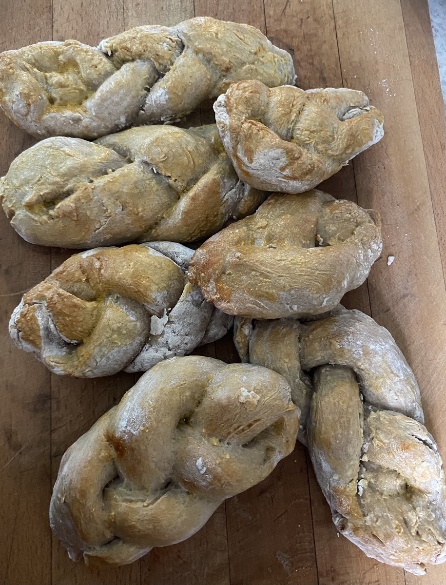 An expert at plaiting her own hair, this kind Year 6 pupil helped all her classmates in #funwithfood with their #plaitedbread. #extracurricularactivities