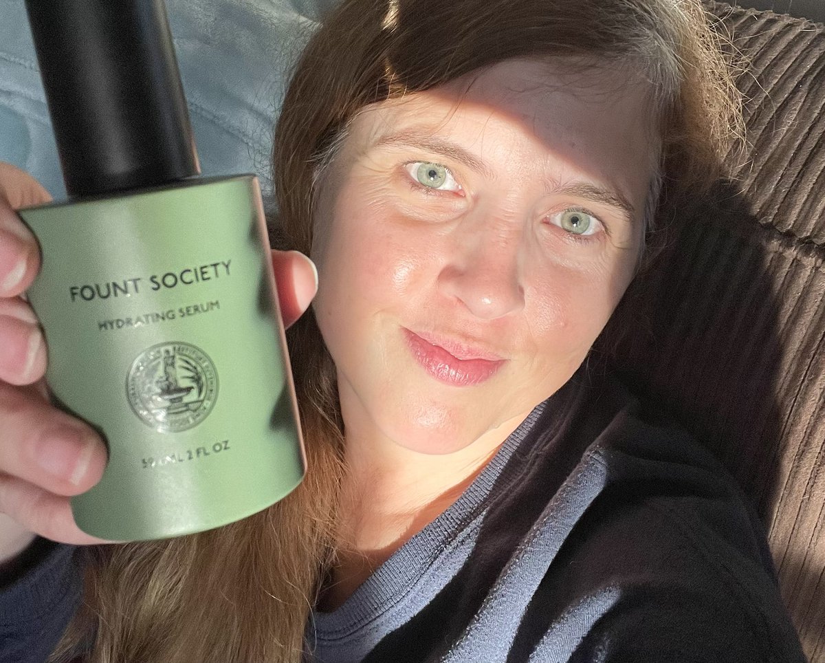 WhisperAmber's tweet photo. Winter can be tough on skin. With @FountSociety my skin feels hydrated. I love all their items but the serum is my fave.
You can save 20% on your purchase with the code AMBERMYERS20
Shop here: https://t.co/aKLqwnXsHx & let me know what you get.
#FSPartner #skincareproducts https://t.co/7DXKMXCpbm