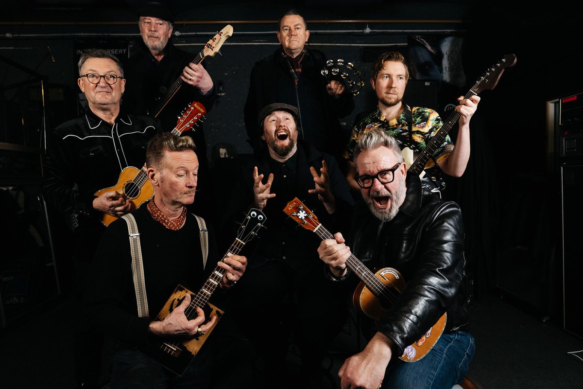 We’d like everyone to welcome our new lead singer, Kieran Wardle, front man for local legends ‘Hot Soles’ who has manfully taken over the reigns.
Love The Brothers❤👍
Check out upcoming shows with The Gig Cartel
tinyurl.com/mr3xvtt5
📷 Pedalo Photography