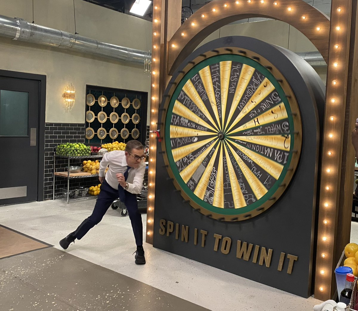 TheTedAllen's tweet image. My favorite photo from our #Chopped #SpinItToWinIt tournament, airing now (this was a practice spin, off-camera, and I let that wheel HAVE IT!) Coming up on the finale, next Tuesday—up to $75K on the line—MUST-SEE TV! @FoodNetwork Photo: JoeB