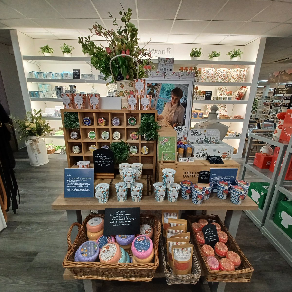 StartLicensing's tweet photo. Congratulations to designer @juliedodsworth on the wonderful displays she has developed for her #designs and #products at #elphicks in #farnham
@puckator @seed_ball
Also good to see products showcased in the shop's windows as well.
#artlicensing #illustrator
@farnhamherald https://t.co/10JVNEjjMh