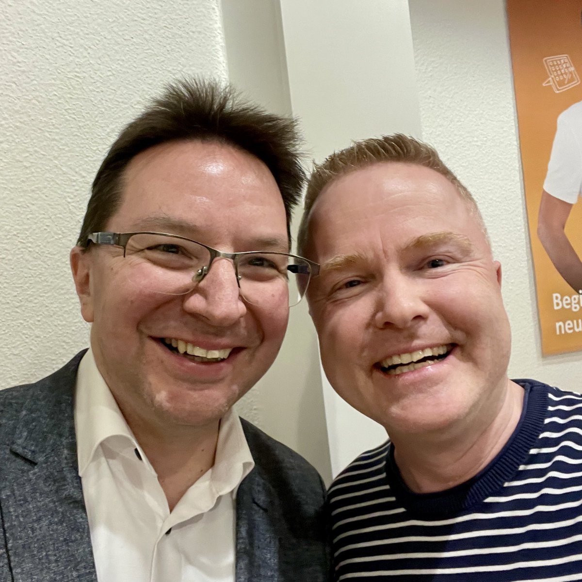 Fesselnder Vortrag von @BlumeEvolution über Antisemitismus und Verschwörungsmythen - ein echter Augenöffner! Danke, lieber Michael, für deine Expertise. #Aufklärung #NoHate