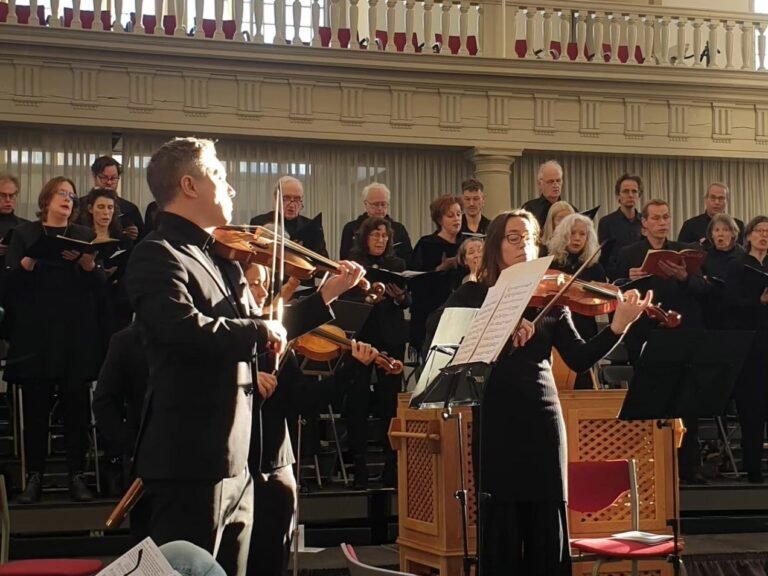 Westerkerk1's tweet photo. PREMIERE!

"Bist du bei mir".
Voor het eerst in Nederland de cantate “Ich danke dir Herr” van Gottfried Stölzel (lang aan JS Bach toegeschreven).
 
Door het Westerkerkkoor, Ensemble 'tKabinet &amp; solisten. En met dr @CristinaPumplun.
Zondag 25 feb 17.00 u:
https://t.co/GNXIRqxEfG https://t.co/Owul3O3AZw