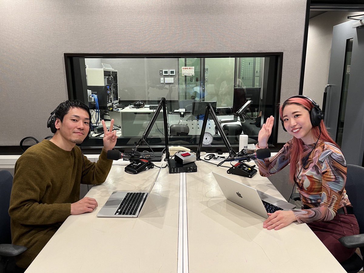JLL813_'s tweet photo. 《LIVING ON THE EARTH》
豊かさや幸せについて考えるヒントをご紹介🌱
今週のゲストは
株式会社 #InspireHigh 代表
#杉浦太一 (@ta1)さん✨
最終日の今朝は
杉浦さんの考える豊かさについて
お話を伺いました🌿
#JLL813 #jwave #長井優希乃
#CINRA #ウェルビーイング
https://t.co/haMLKccJU0 https://t.co/l53CniCTbS