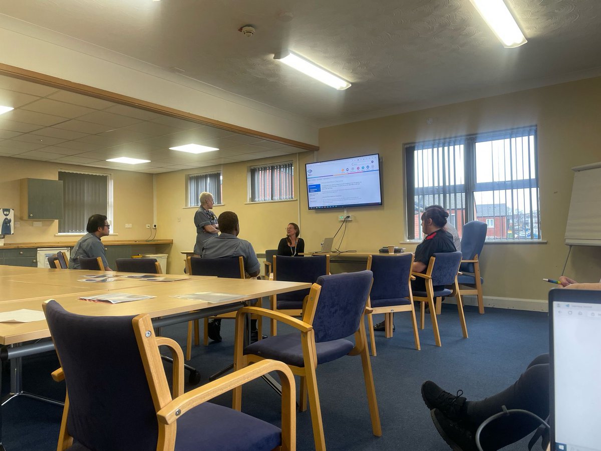 UHDBApprentice's tweet photo. Another great day meeting our Healthcare Support Workers at FNCH today with @markhil75770073 @deannecarr19 @UHDBTrust #HCSWDevelopment https://t.co/bezp4m1wVL