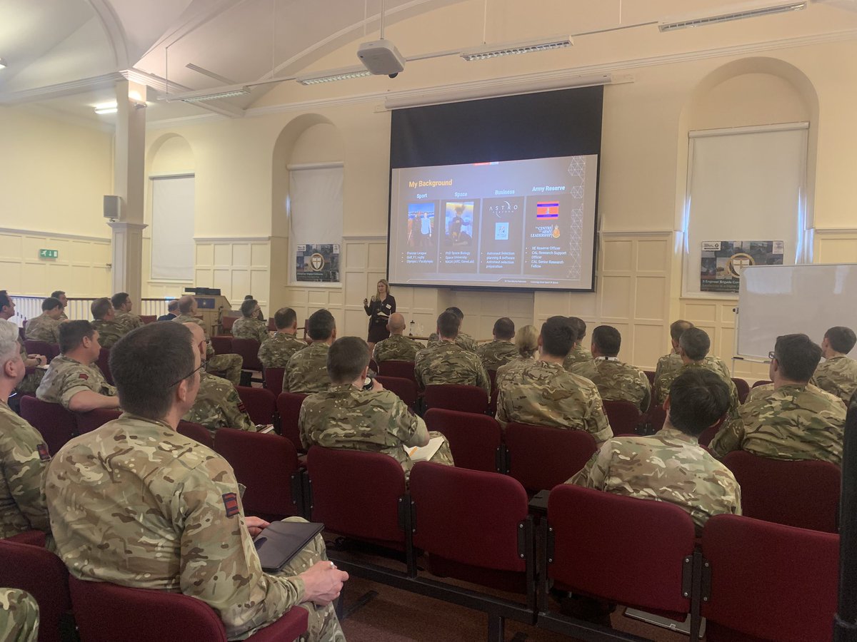 Massive thanks to my @Proud_Sappers family for inviting me to talk at the @8EngrBde conference: Leadership in a Digital Age. It’s invigorating to have so many insightful discussions after my talk! @Army_Leadership @NorthbankTalent #LeadingExperts #LeadershipChallenges