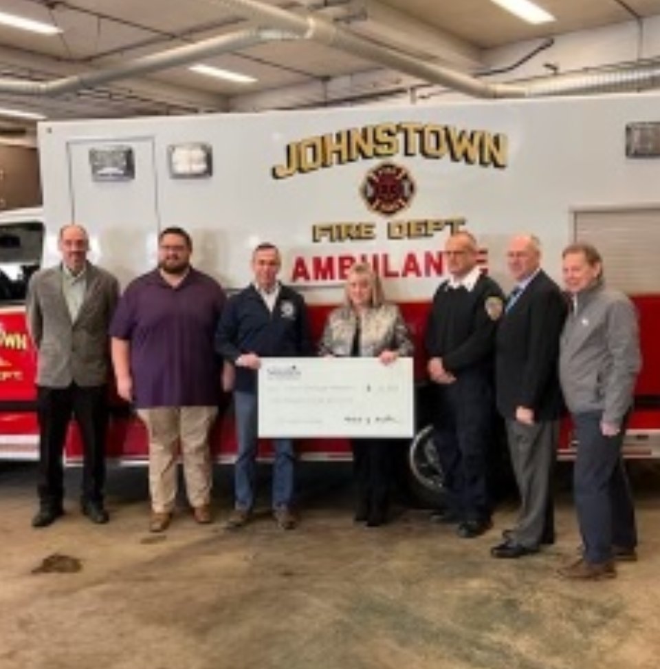 SmullenNewYork's tweet image. I visited the Johnstown Fire Dept to meet with local leaders to congratulate the fire department on receiving a SAM Grant to help purchase a new ambulance! Congratulations to the Johnstown Fire Department and thank you for your service to our community! #firefigher #Johnstown