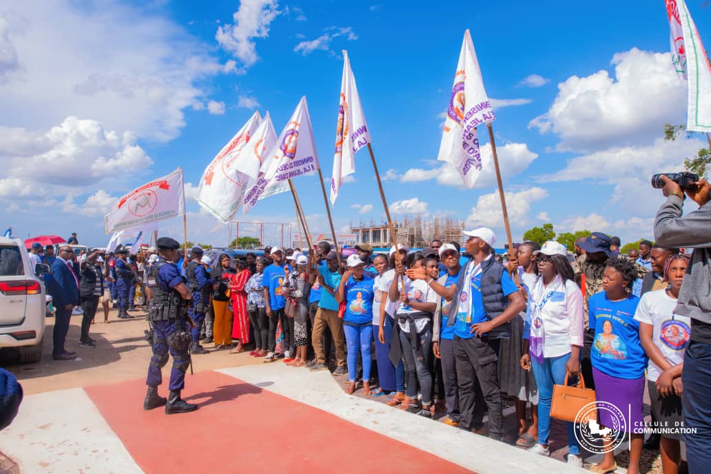 Nous avons regagné notre juridiction le mercredi 21 février 2024 via l'aéroport national de KOLWEZI. À la descente d'avion, face à la presse, nous avons confirmé notre candidature à l'élection des gouverneurs.