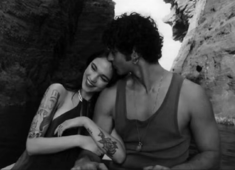 swtcherry_pie's tweet photo. Ripeto: l’endgame poteva anche non esserci, come è successo, ma le modalità potevano essere diversi. Avete fatto passare il messaggio della vittoria del male sul bene, della vendetta sull’amore e non mi sembra questo lo scopo di mare fuori, o sbaglio?
#nuncestaomarfor https://t.co/T7Gx483uXO