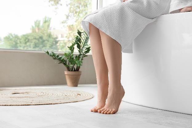 AlderbrookProp's tweet image. 🌬️❄️ Winter promo ending soon! Escape the cold and indulge in luxurious warmth with heated floors in your primary bathroom. Reach out to us today to discover more about this cozy offer! bit.ly/3npR0ni.

#WinterPromo #HeatedFloors #AlderbrookProperties