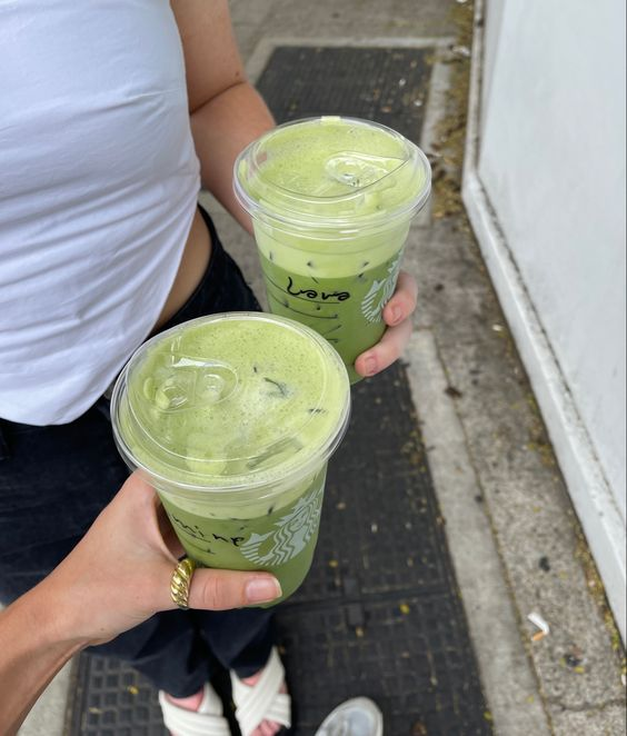 liIacdaisy's tweet photo. matcha girl https://t.co/NUzRGtpVDI