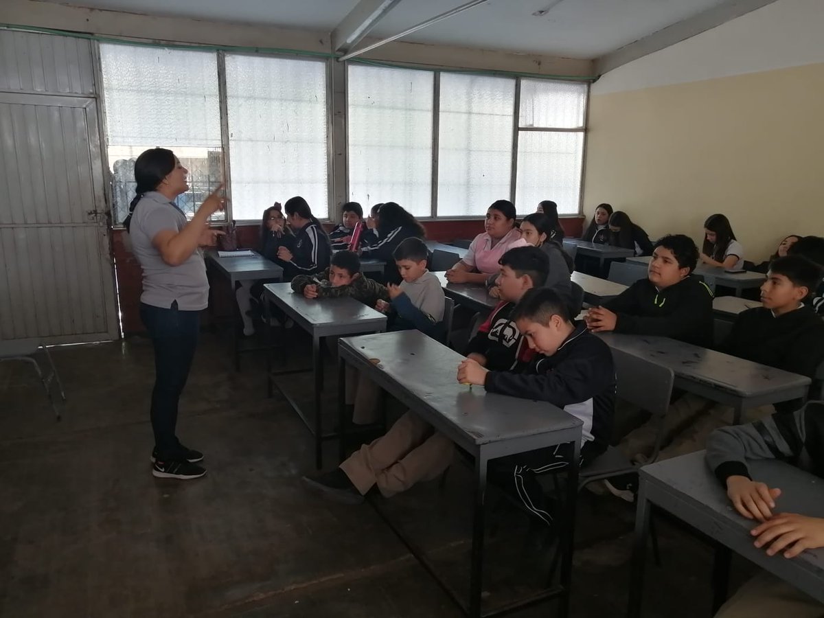 CapaGchil's tweet photo. El día de hoy damos continuidad al taller  en Escuela Secundaria Federal 1, en Guamuchil, donde se impartió a los jovenes el tema de Mitos y Realidades de las Drogas.
#CEPTCA #JuntosPorLaPaz https://t.co/iN8EJxXuKS