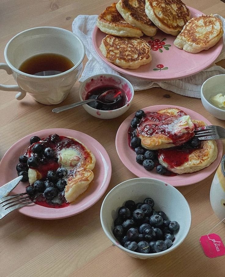 liIacdaisy's tweet photo. breakfast with friends https://t.co/zcuQOkOR66