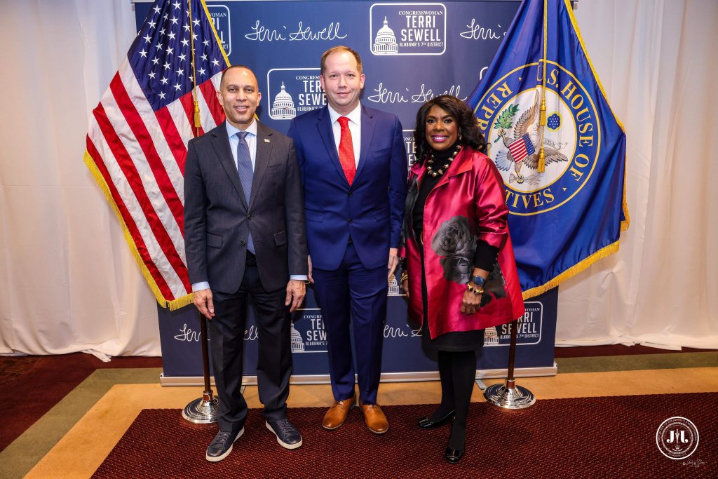 It was such a pleasure to meet and speak with Democratic Leader Hakeem Jeffries on Tuesday. A huge shoutout to Rep. Terri Sewell for hosting such an inspiring event.