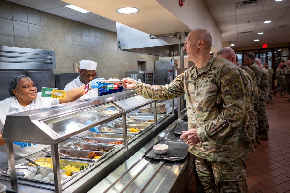 iiiarmoredcorps's tweet photo. Fort Cavazos Welcomes General Randy George, Chief of Staff of the U. S. Army. Gen. George toured the installation. He stopped at the 1-5 Cav Motor Pool, dined at the OIF Memorial Warrior Restaurant, and met with IIIAC Soldiers and leadership.
#PhantomWarrior #USArmy https://t.co/LeDzM7TroD
