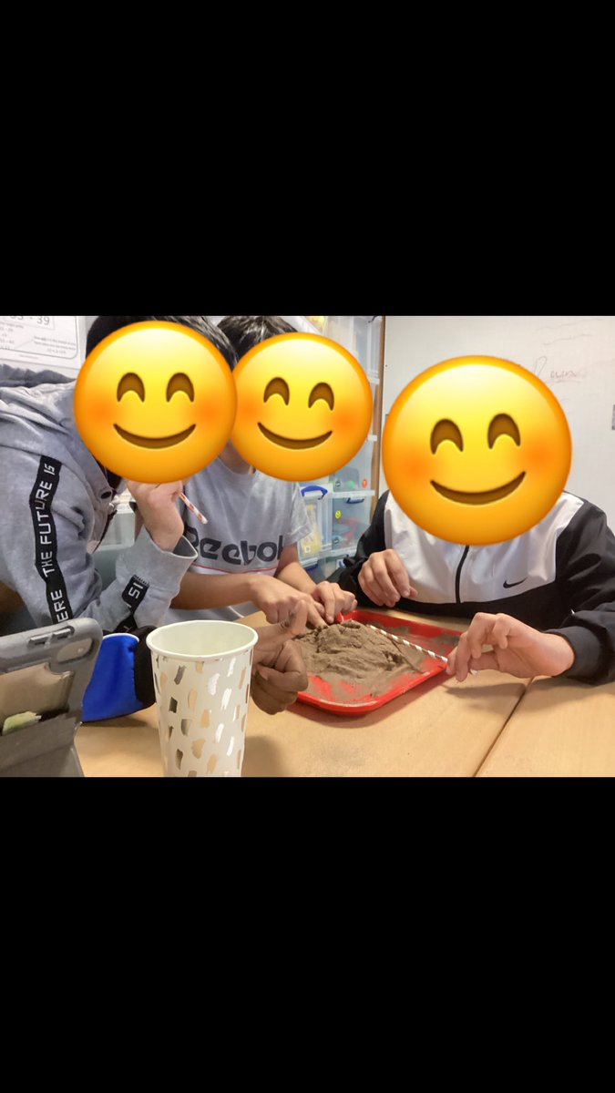 Sand is still fun in p7! We created landscapes earlier this week - modelling and observing the weathering and erosion process we have been learning about ⭐️ @KnightswoodP #strathpgde