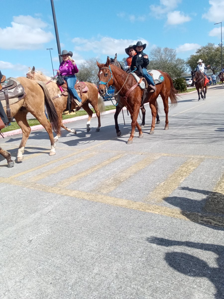Independence Trail Riders visited yesterday.  We are so happy they came to see us.