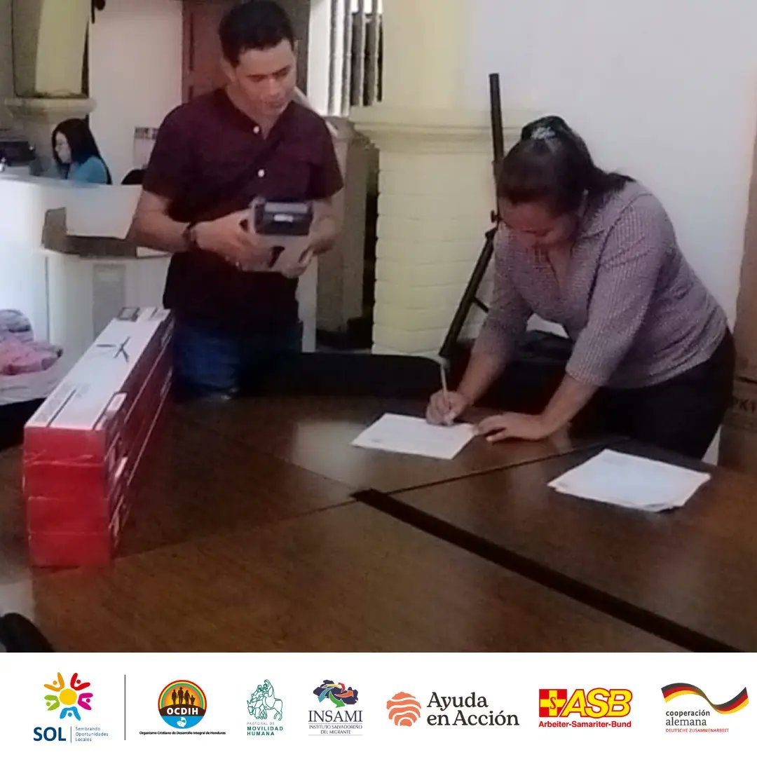 InsamiSV's tweet photo. INSAMI hace entrega de equipo a funcionarios de la Alcaldía Municipal de Candelaria de la Frontera, Departamento de Santa Ana. https://t.co/0DU7URMyC3