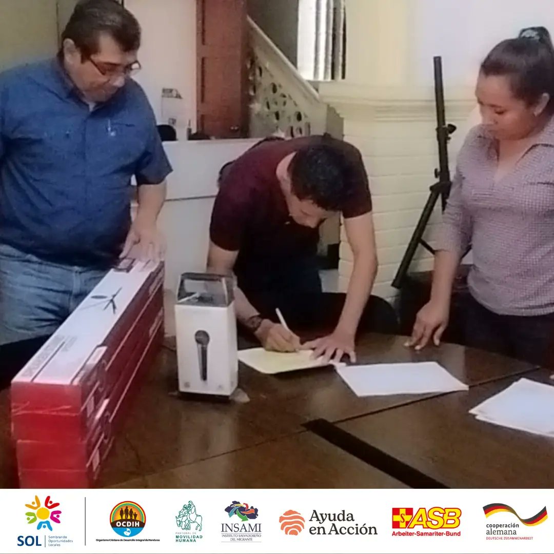 InsamiSV's tweet photo. INSAMI hace entrega de equipo a funcionarios de la Alcaldía Municipal de Candelaria de la Frontera, Departamento de Santa Ana. https://t.co/0DU7URMyC3