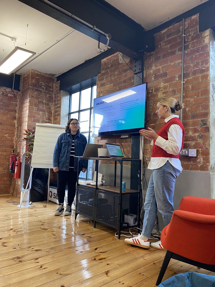 Heading back from Newcastle after another successful training day with the @WeAreNorthUK team. @emilysalt_PR smashed her session on outreach tips & I learnt stacks from @abbjohno & @SarahMain_3 on quick wins to drive organic growth. 👏🏼🥰⬆️