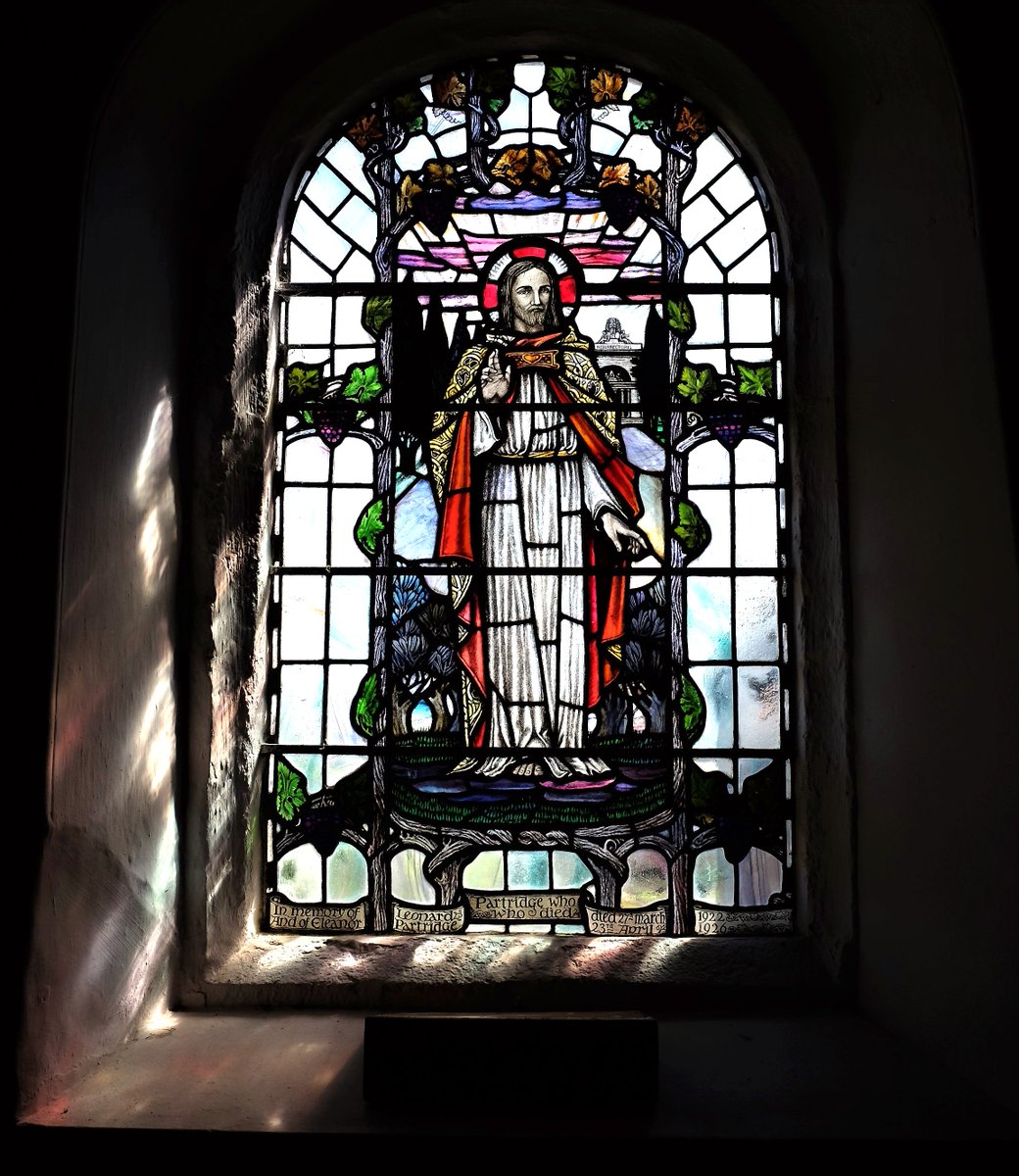 Nymet Rowland #Devon 
Memorial window to Leonard Partridge d.1922 and Eleanor Partridge d.1926 by Veronica Whall, in this tiny but interesting church. 📸: my own @BSMGP @CathyRLowe #StainedGlassEveryday