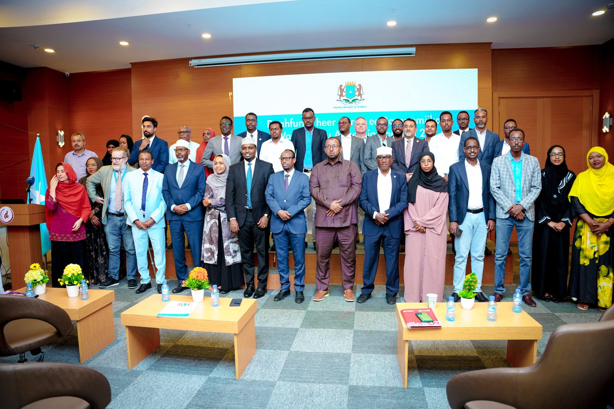 1/2 Today, @MoPIED_Somalia launched the second phase of the Joint Resilience Program (JRP 2.0), which aims to address the challenges faced by our communities. These challenges include limited access to essential services, food insecurity, and inadequate livelihood opportunities.