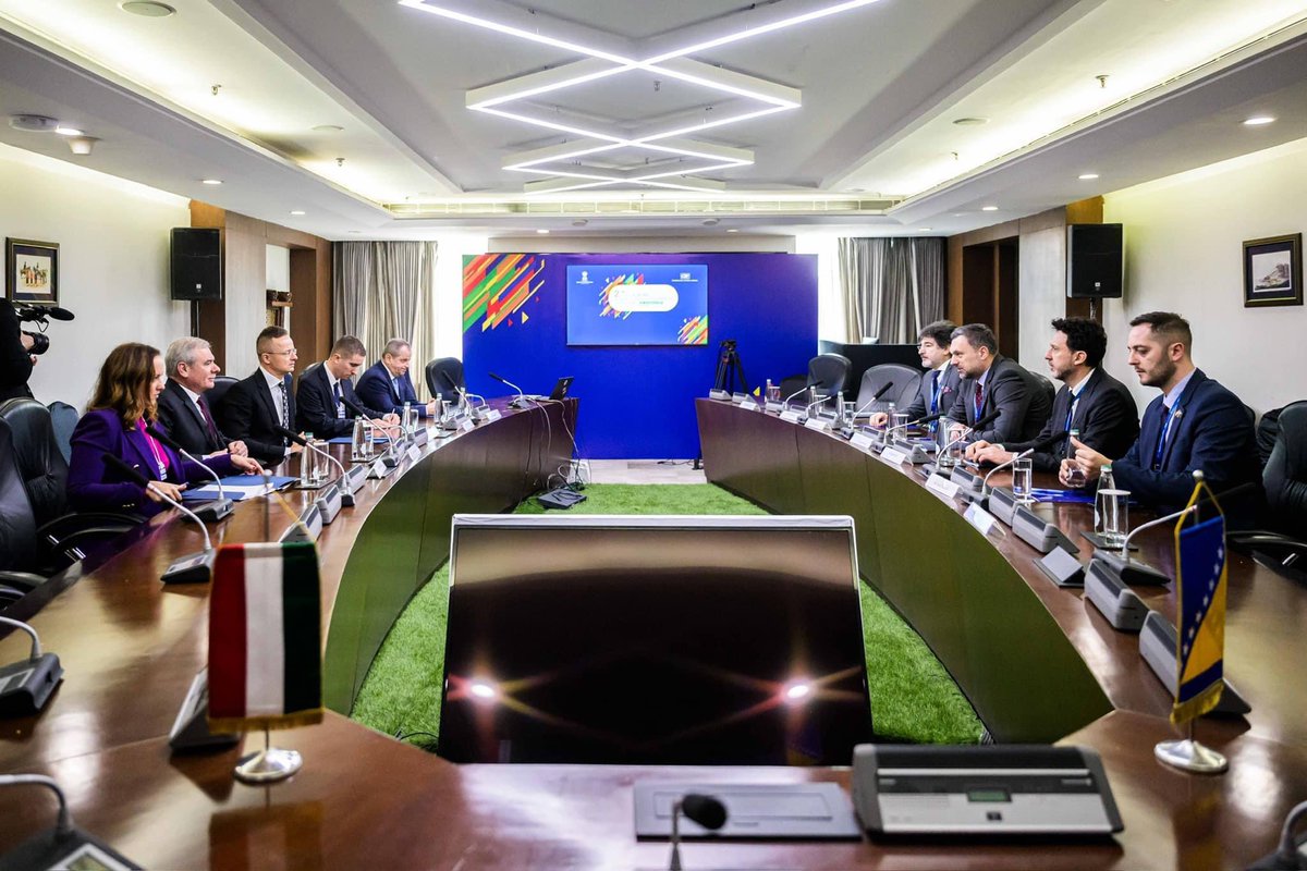🇭🇺🤝🇧🇦 FM Szijjártó: During #HU2024EU, we will give every support to accelerate the accession process of Bosnia and Herzegovina, because the European Union needs new momentum, freshness and dynamism from the Western Balkans.

☝️We would like to see the start of real accession…