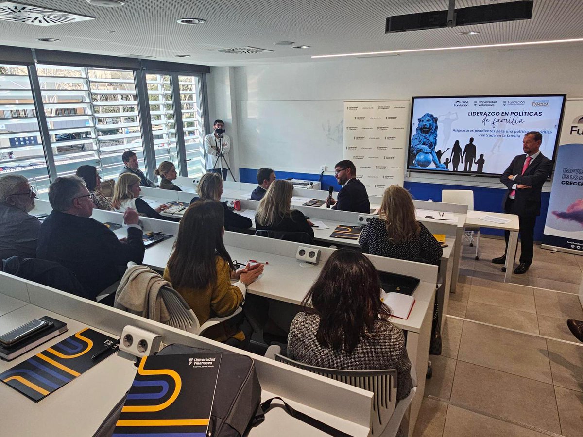 Reddefamilia's tweet photo. María Crespo Garrido, Profesora de Hacienda Pública Universidad Autónoma, destacó el marco normativo sobre el que las distintas administraciones pueden actuar en la implementación de medidas fiscales en beneficio de las familias. https://t.co/r6mWCHMJfp