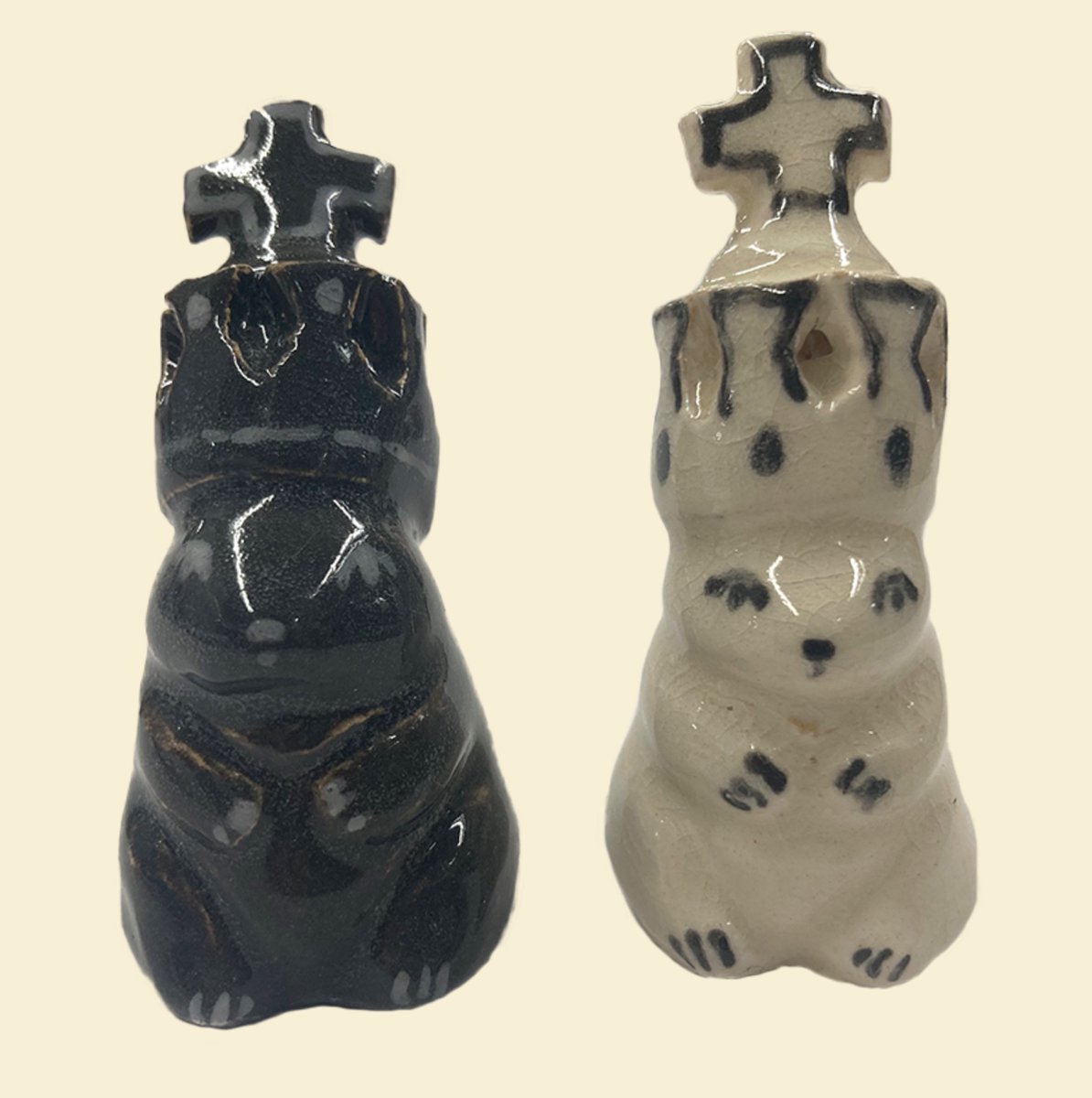 AiriTree's tweet photo. Bunny Ceramic Chess Set (pt 1) https://t.co/sNsqlOyQil