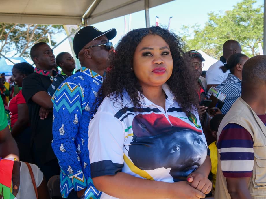 ZANUPF_Official's tweet photo. HIS EXCELLENCY THE PRESIDENT OF ZIMBABWE CDE D.R E.D MNANGAGWA OFFICIATES AT THE NATIONAL YOUTH DAY CELEBRATIONS

Live @ Mushagashe Vocational Training Centre

_________________________
#YouthsForVision2030
#ZIM1
#NyikaInovakwaNeVeneVayo
#IlizweLakhiwaNgabanikaziBalo https://t.co/Xh5zeXOVki