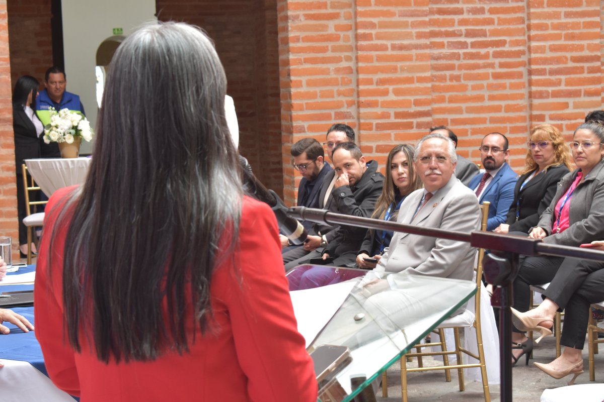 quitohonesto's tweet photo. 🤝 #Transparencia | El proyecto de inversión en movilidad sostenible que lleva adelante  @TransporteQuito con el apoyo de #USAID cuenta con el apoyo de Quito Honesto como observadores del proceso para precautelar y garantizar el beneficio de los quiteños https://t.co/3K2c5ciAo0