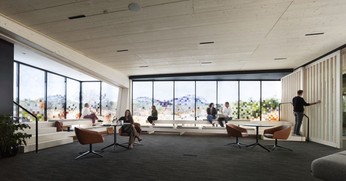 #WellnessWednesday
There's much more to biophilic design than just well-being. There are financial benefits as well. Find out what the numbers say in this DIRTT Insights article.
dirtt.com/insights/plant…